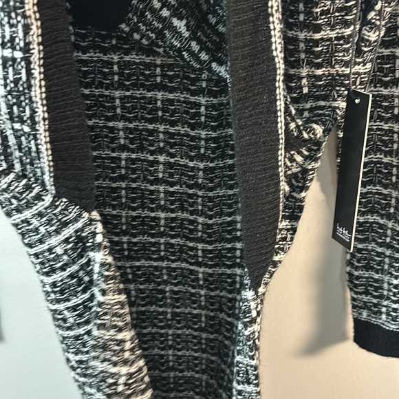 NWT Nicole Miller Sweater Dress Size Medium. Classic black/white - Picture 5 of 9
